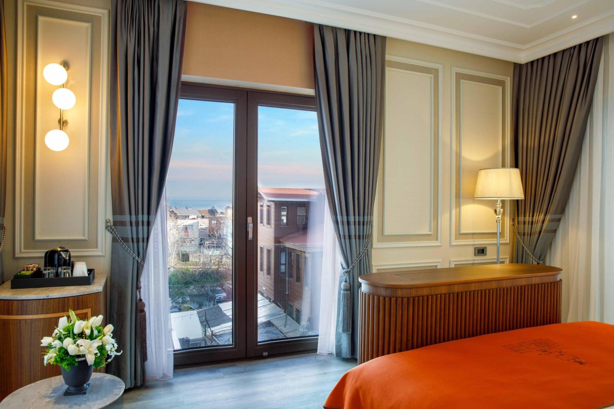 Amiral Palace Boutique Class Hotel